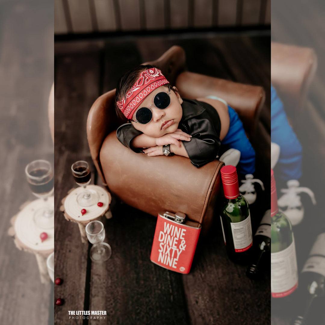Chester Sofa : Baby Props
