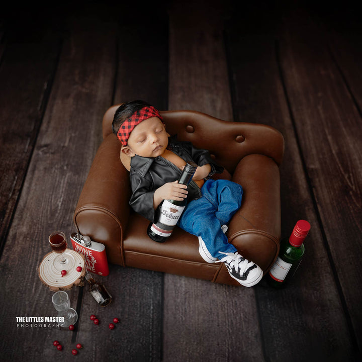 Chester Sofa : Baby Props