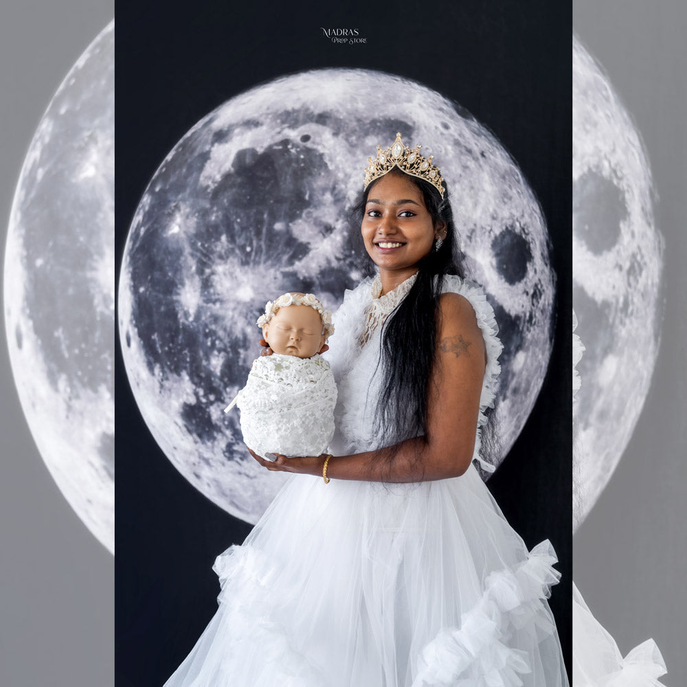 Setup - 0474 (Gown + Backdrop + Crown) : baby Props
