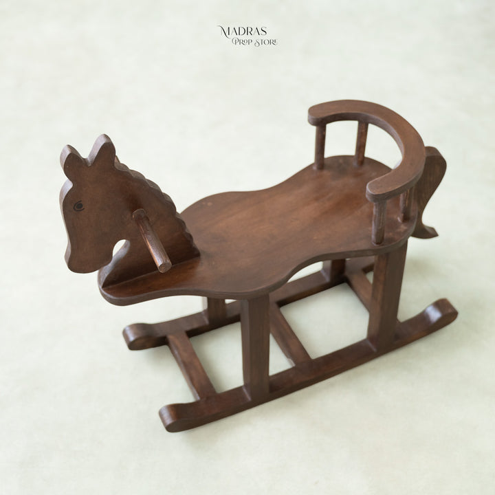 Tiny Horse Bench : Baby Props