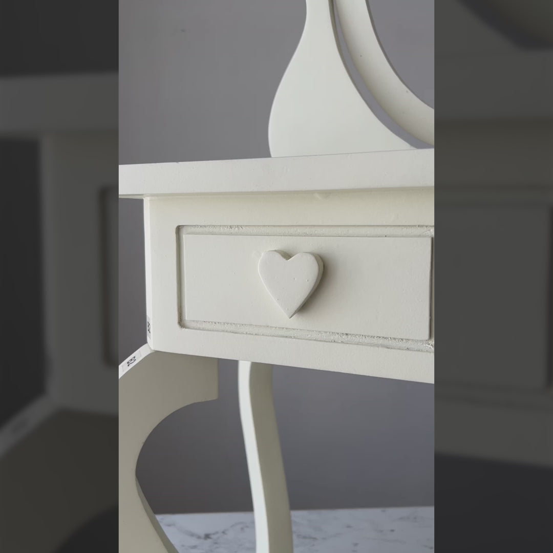 Fashionista Dressing Table With Chair