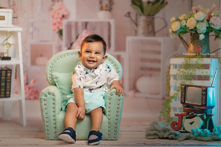 Imperial Sofa : Baby Props