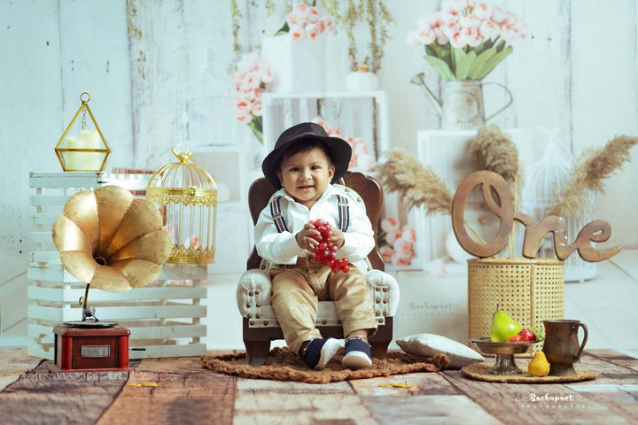 King Sofa : Baby Props