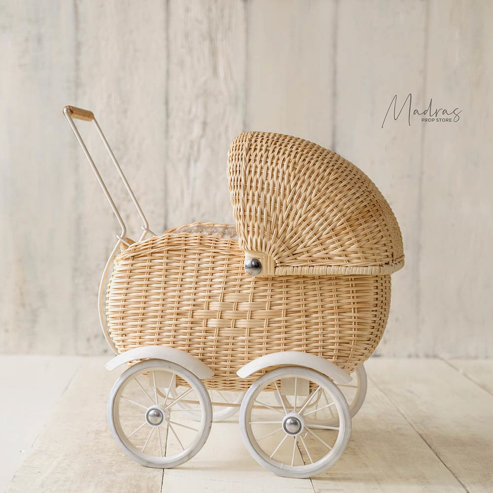 Vintage Pram (Shipping Extra) - Baby props