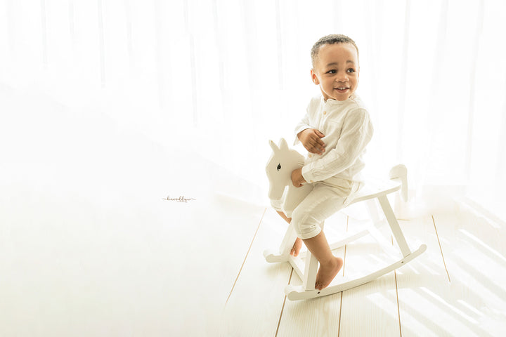 Tiny Horse Bench ( Shipping Extra) : Baby Props