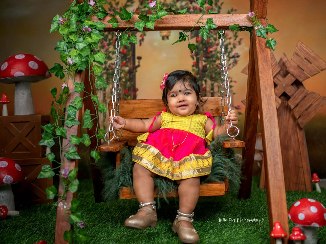 Wooden Swing : Baby Props
