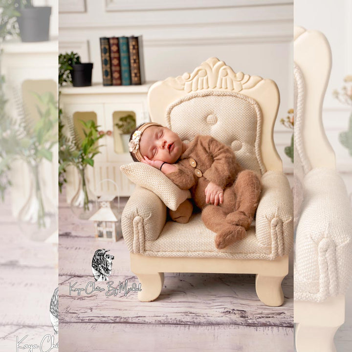 King Sofa : Baby Props