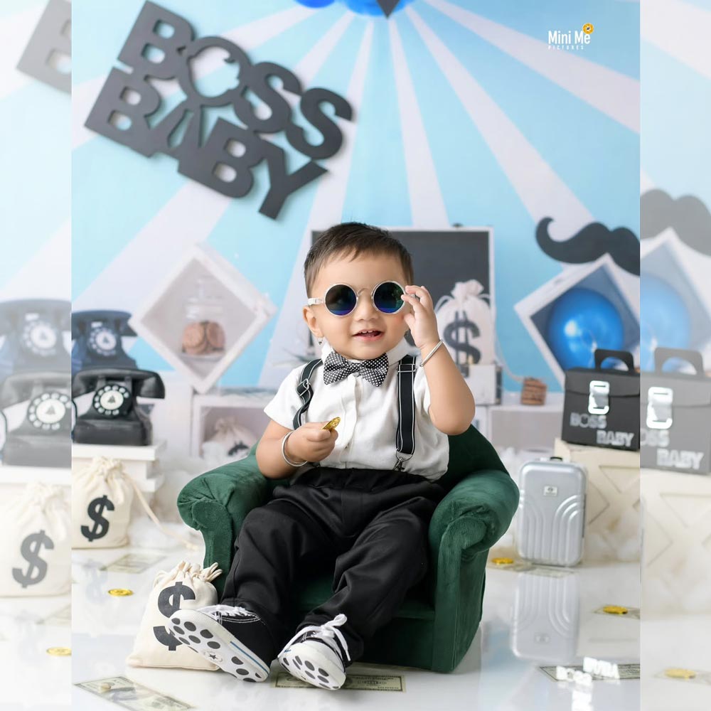 Accent Sofa : Baby Props