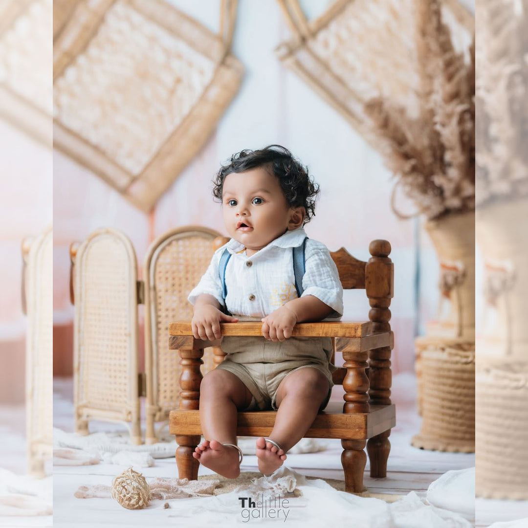 Bentwood Chair : Baby Props