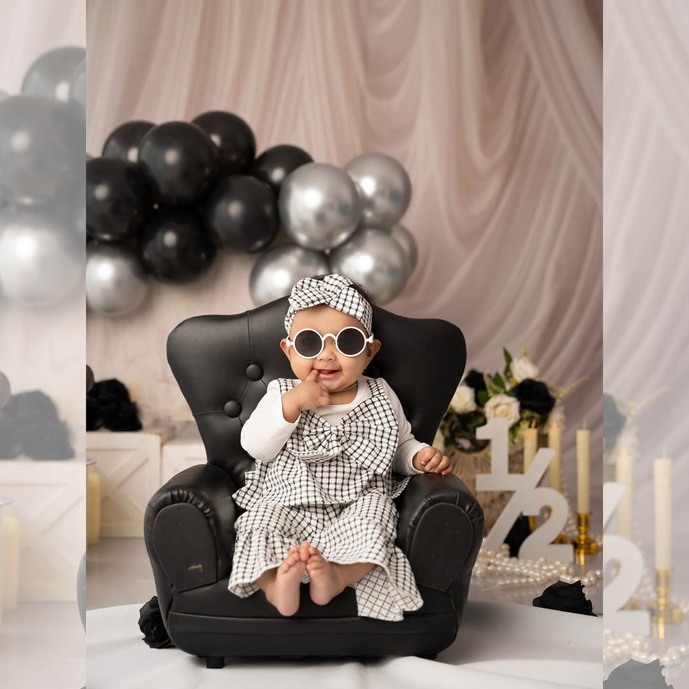 Boss Babe Sofa : Baby Props