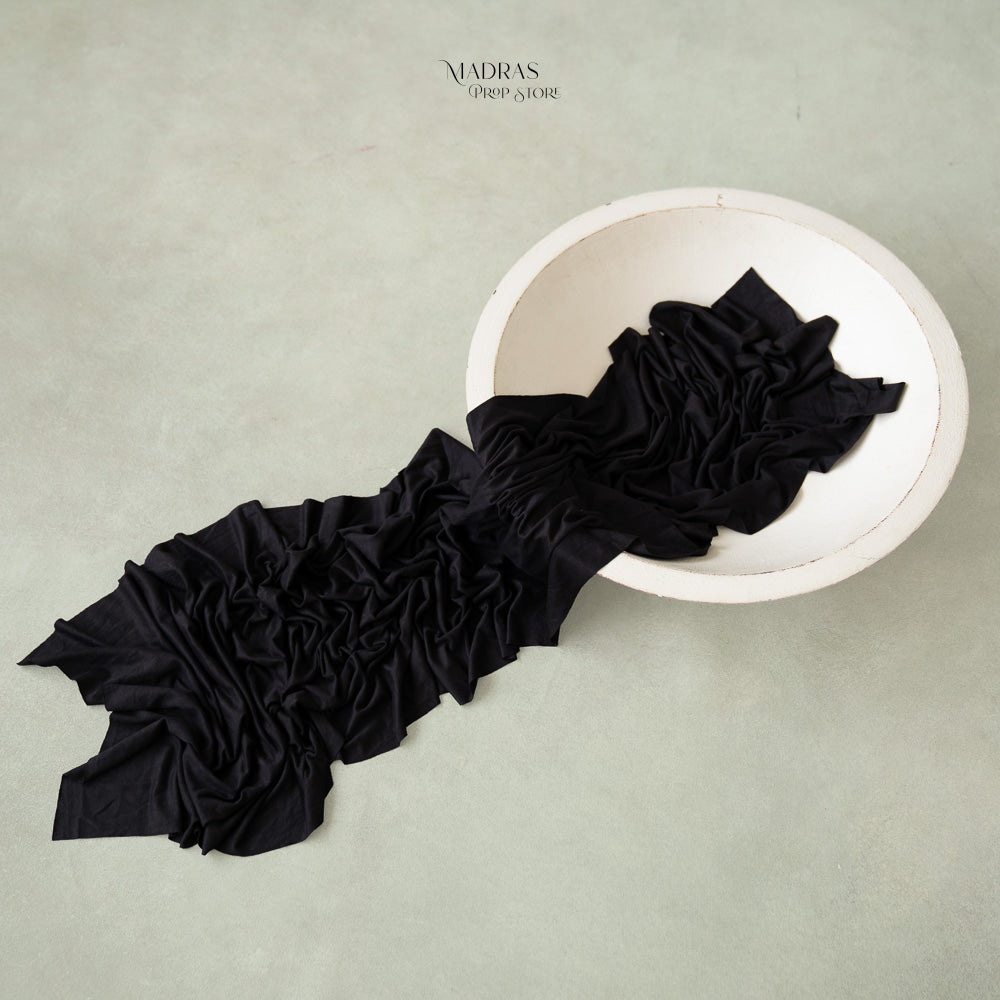Budget Newborn Wrap (Black) : Baby Props