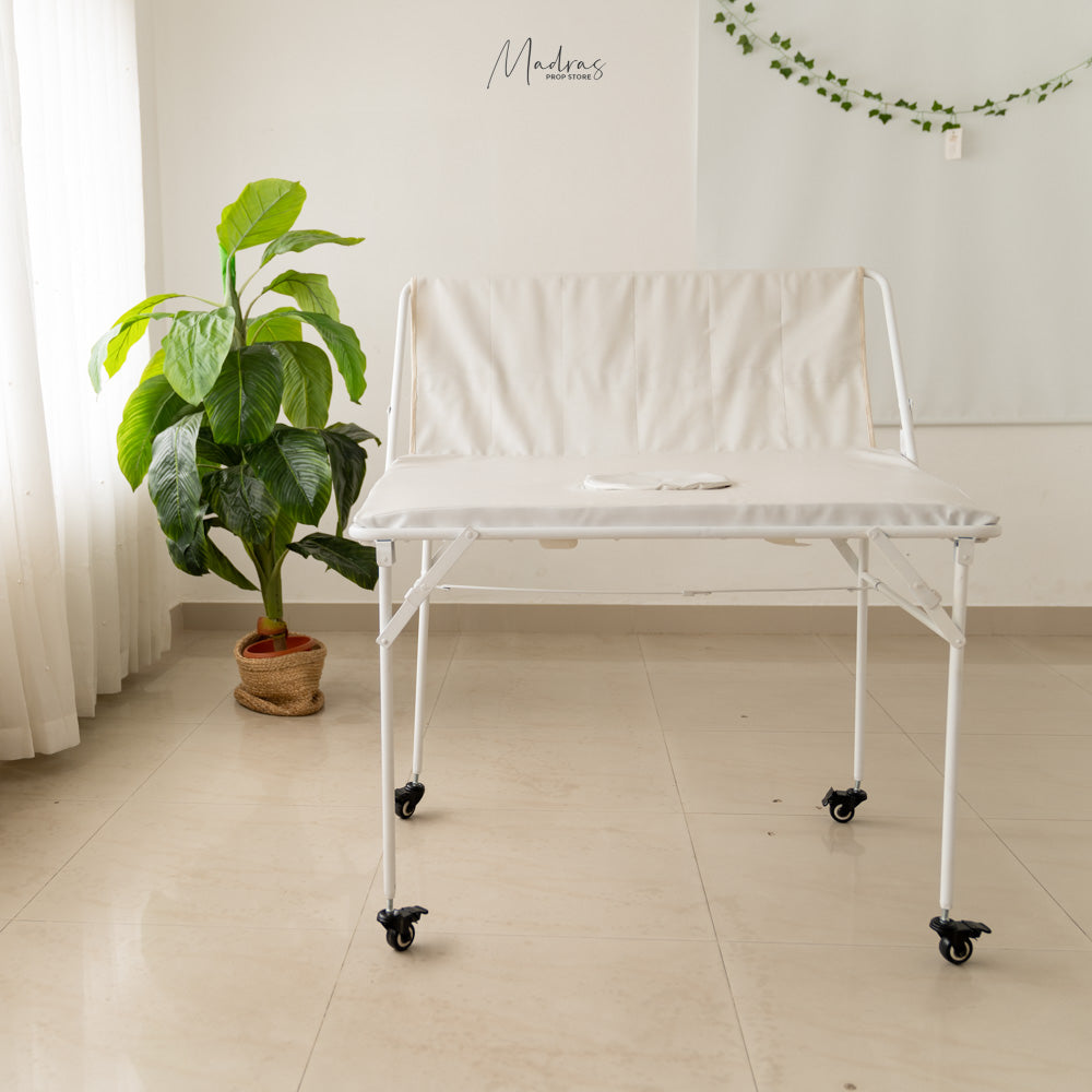 Newborn Posing Stand ( Table-Type) : Baby Props