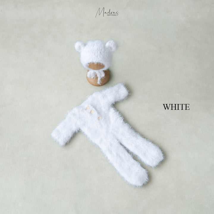 Premium Woolen Bear Outfit (White / 3 to 6 Months) | D018