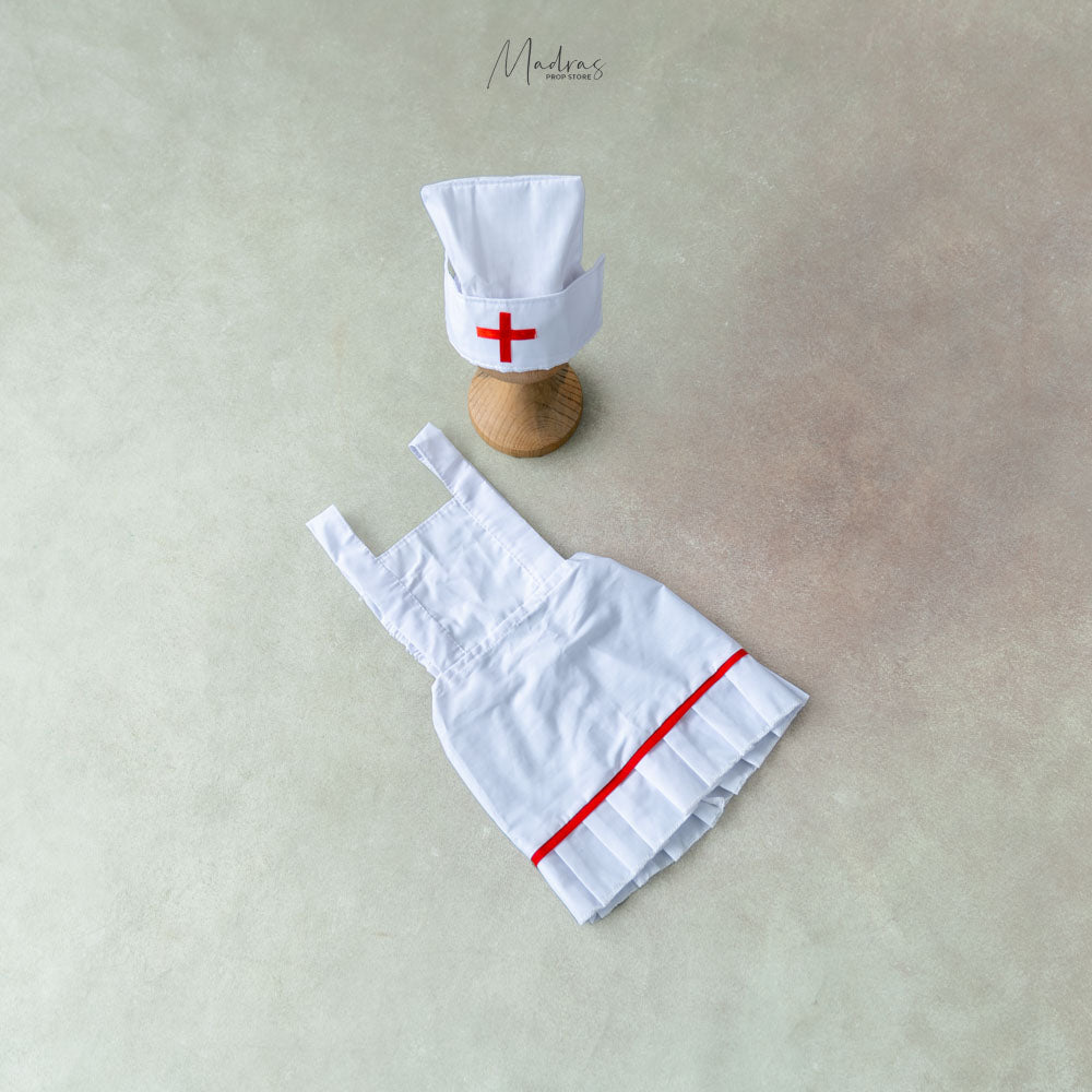 Nurse Apron Plus Cap : Baby Props