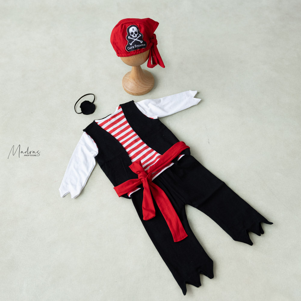 Pirate Outfit V0.1 / 9 to 12 Months -Baby Props