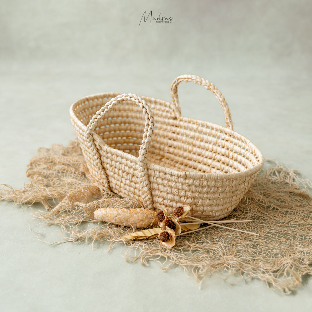 Moses Basket (0-3m) only for self-pickup -Baby Props