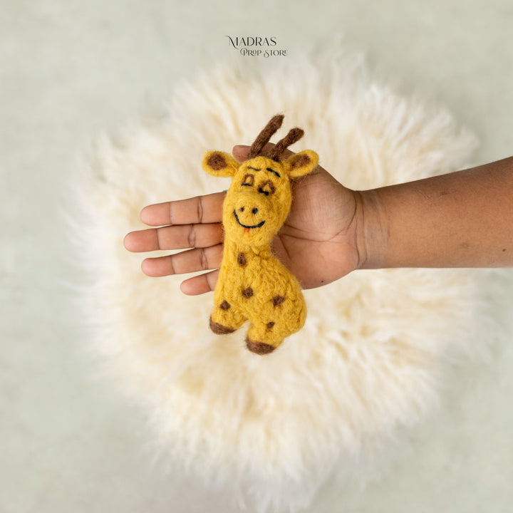 Smiling Giraffe : Baby Props