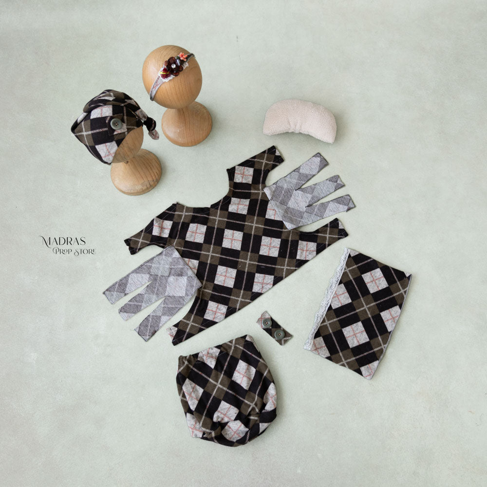 Readymade Ball Wrap 7 pc Set   | Criss Cross Patterns- Baby Props