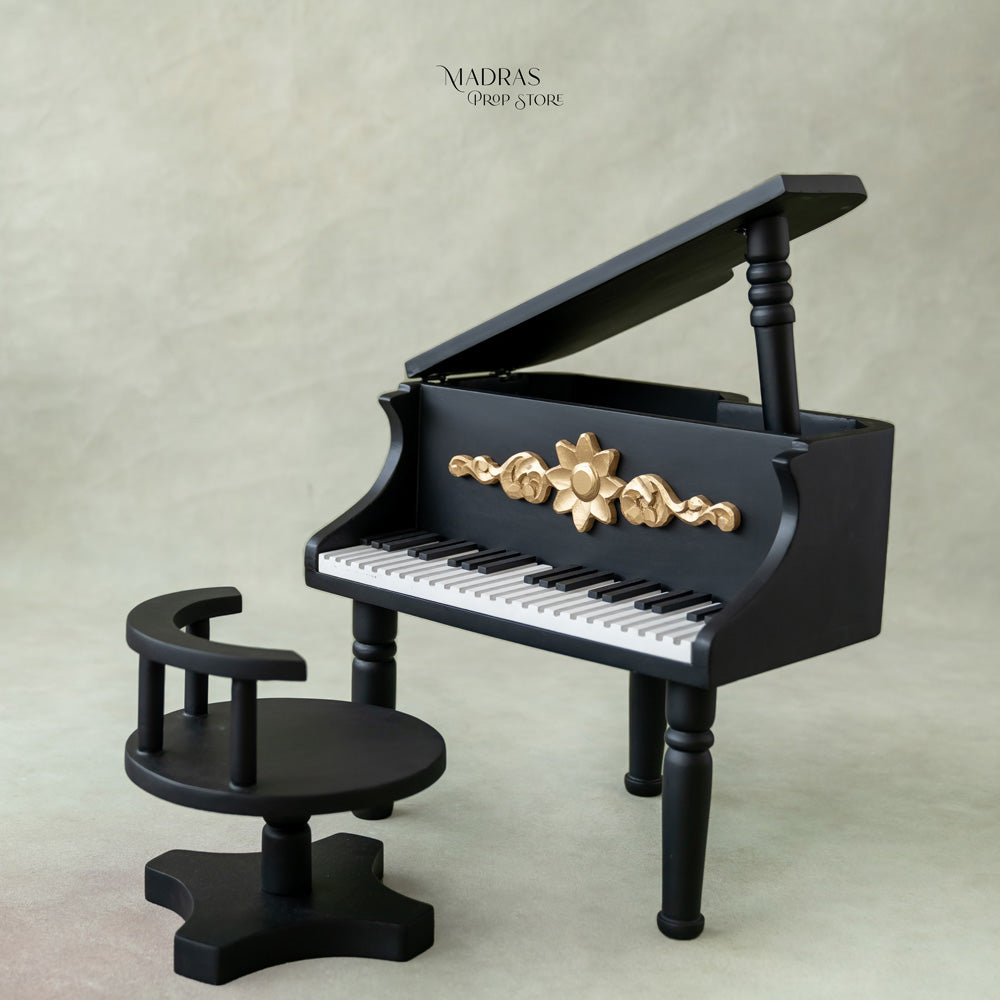 Grand Piano With Chair : Baby Props