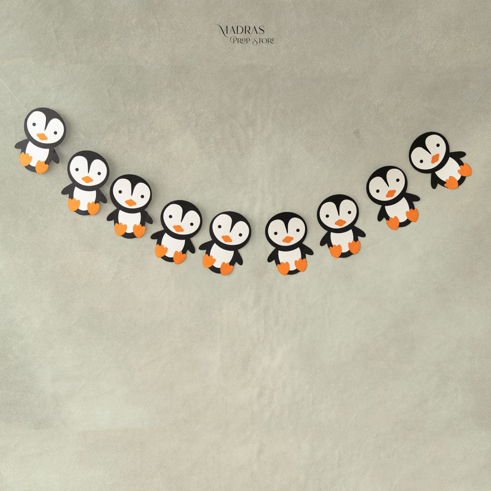 Penguin Buntings : Baby Props