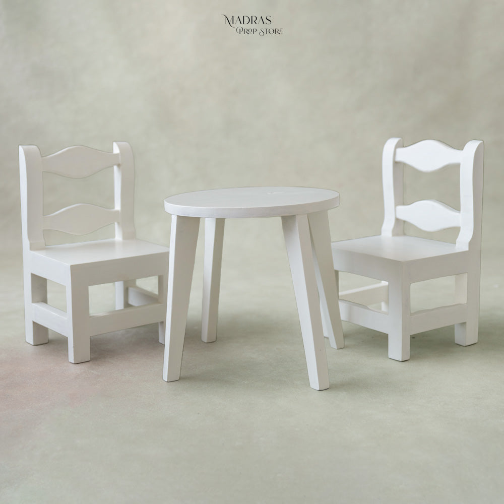 Set Of 2 Chairs and 1 Table Garden Set : Baby Props