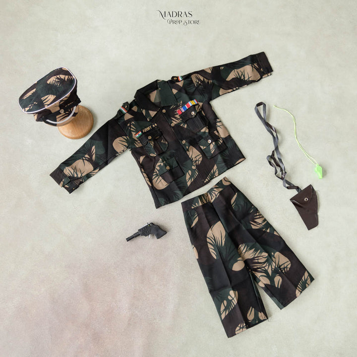 Army Outfit : Baby Props