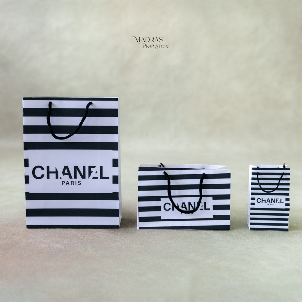 Shopping Bags Set of 3 (CHANEL) V0.1 : Baby Props