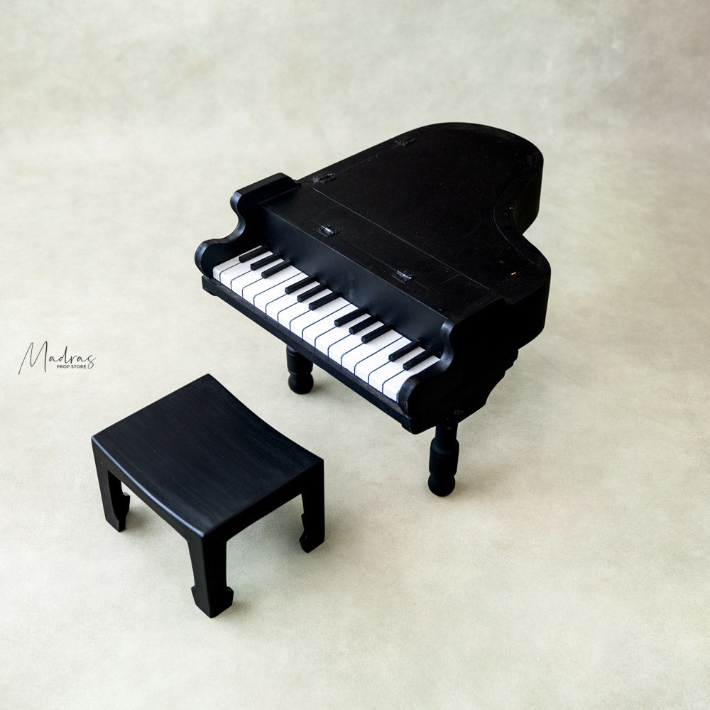 Baby Grand Piano With Chair V0.1  -Baby Props