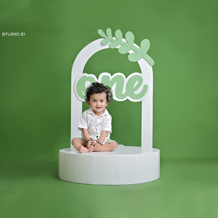 Podium For Babies (Shipping Extra)