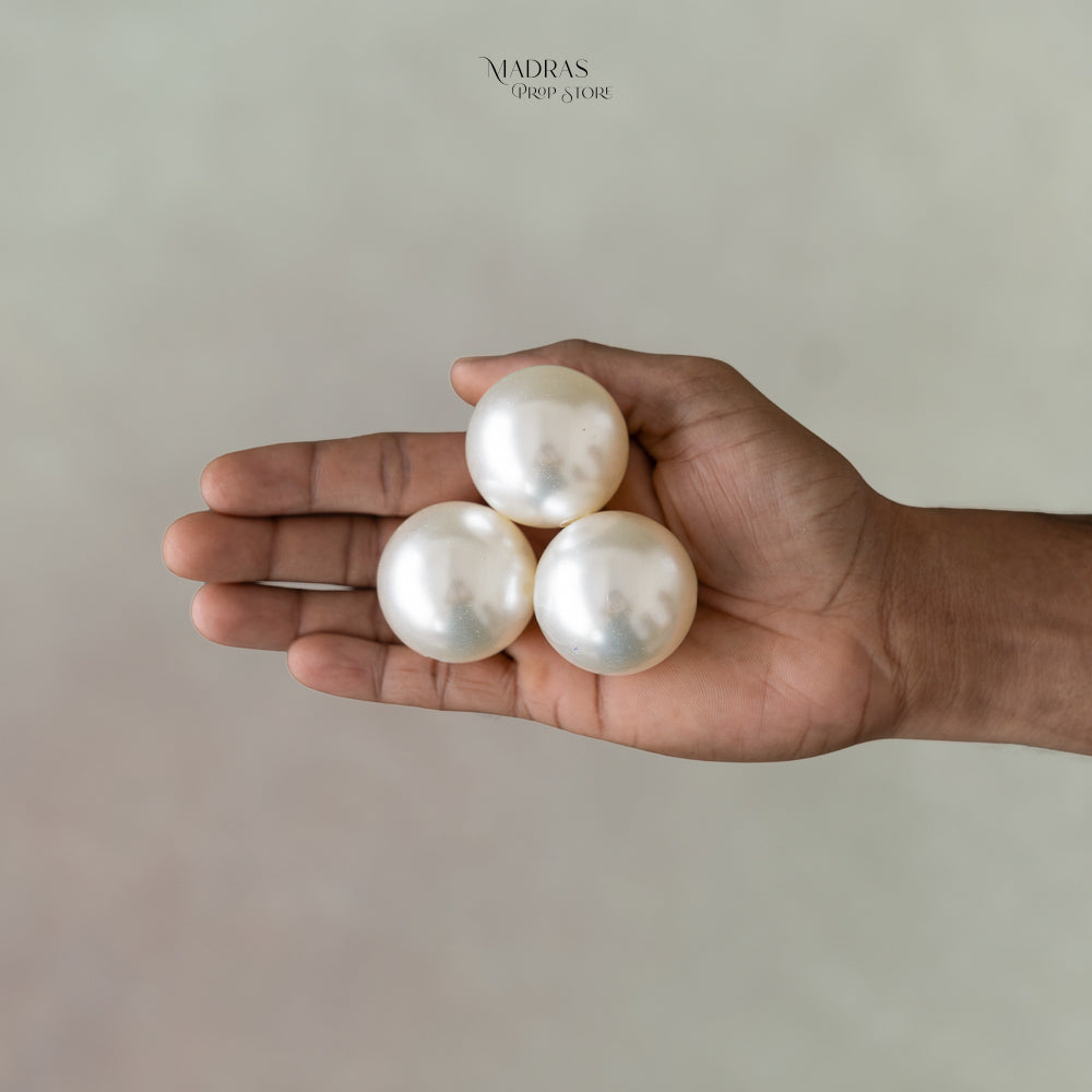 Decorative Pearl Balls Set Of 3 : Baby Props