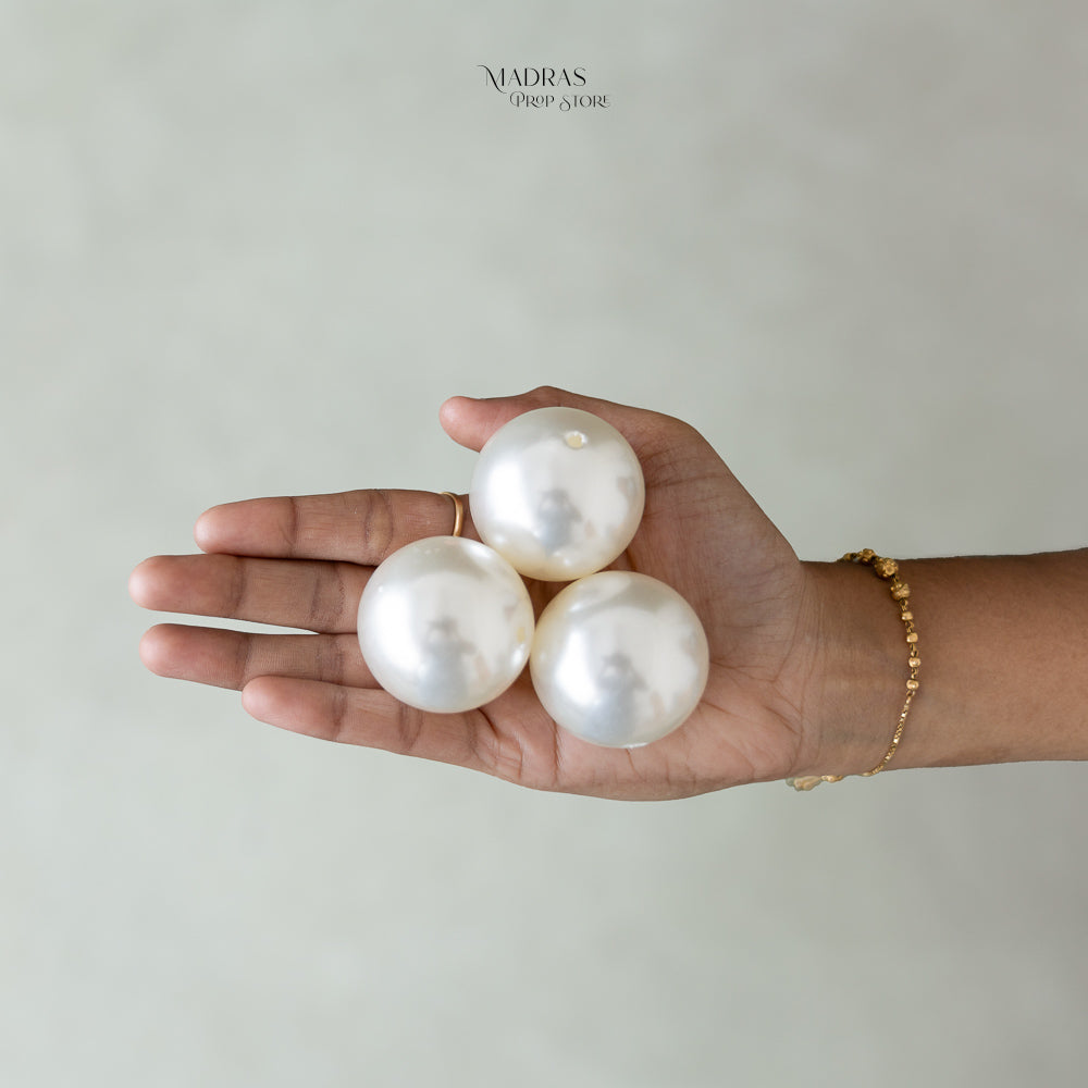 Decorative Pearl Balls ( Medium ) 3cm Set Of 3 : Baby Props