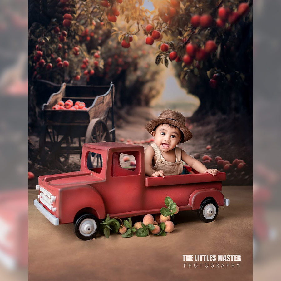 Grand Red Truck - Baby Props