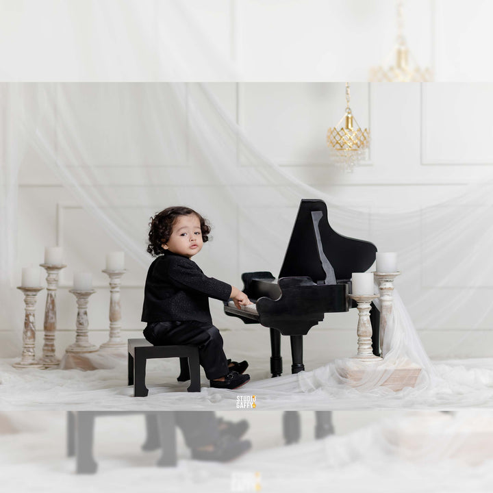 Baby Grand Piano With Chair : Baby Props