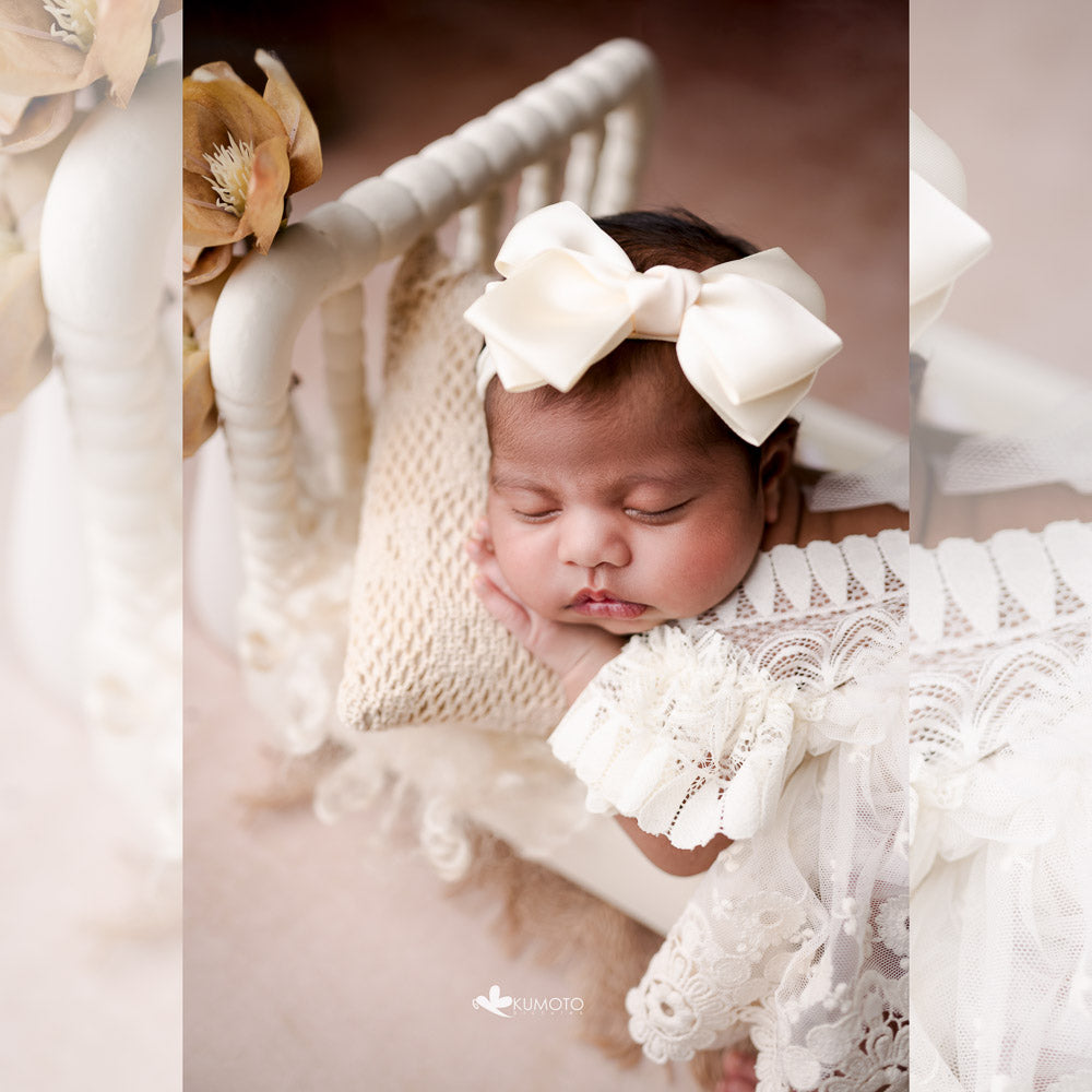 Hazel Bed : Baby Props