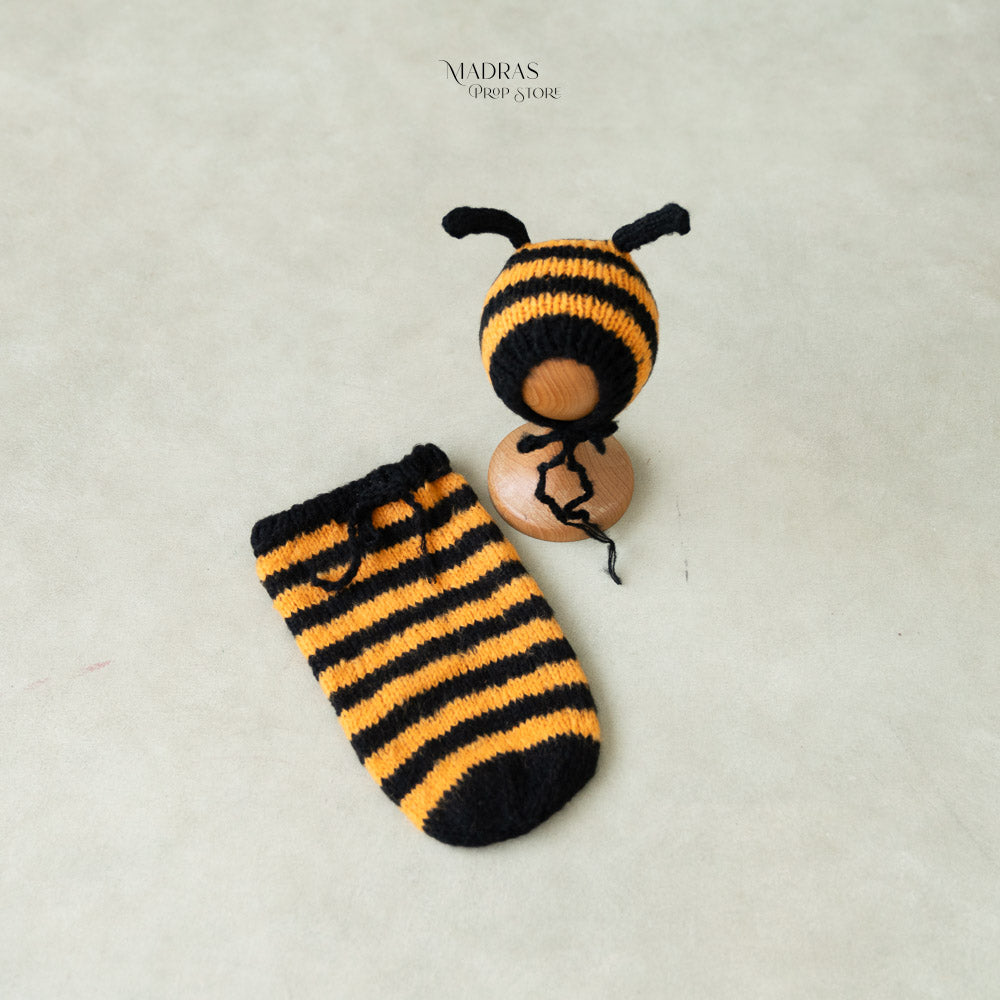 Honey Bee Pouch Wrap V0.1 : Baby Outfits