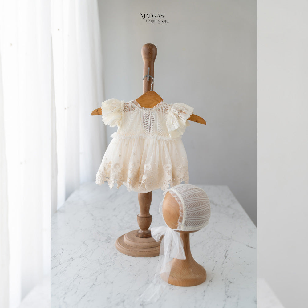 Kumoto Vintage Sleeveless Romper With Bonnet | Newborn | KM030 : Baby Props