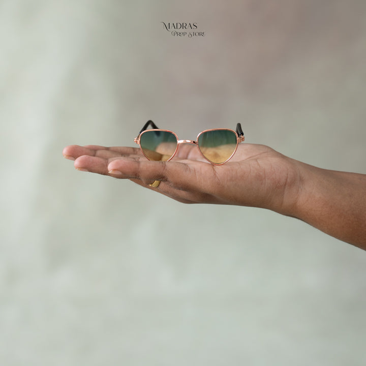 Kumoto Newborn Heart Sunglass : Baby Props