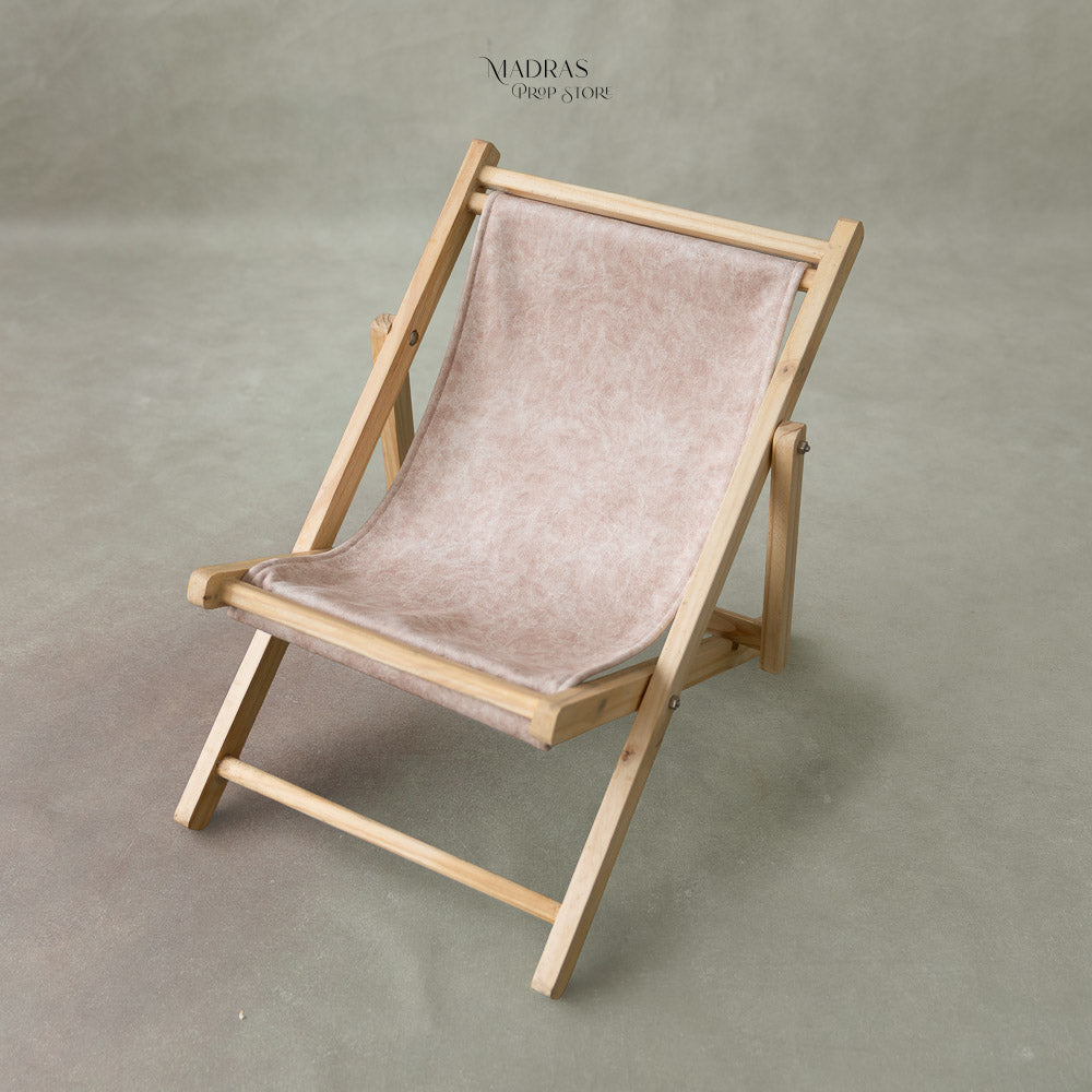 Lazy Beach Lounger : Baby Props