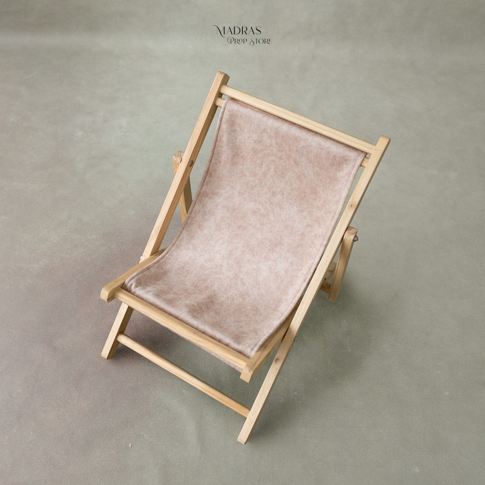 Lazy Beach Lounger : Baby Props