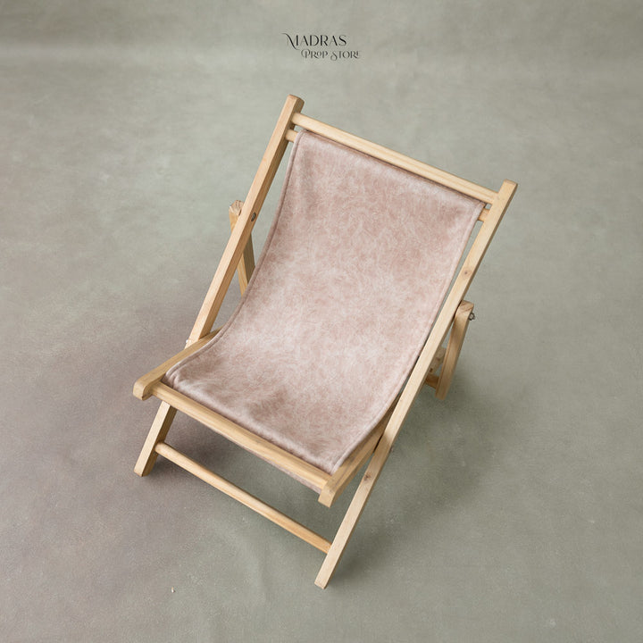 Lazy Beach Lounger : Baby Props