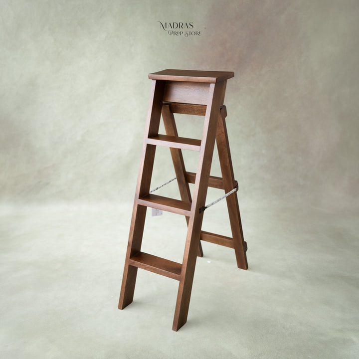 Maternity Ladder : Maternity Props