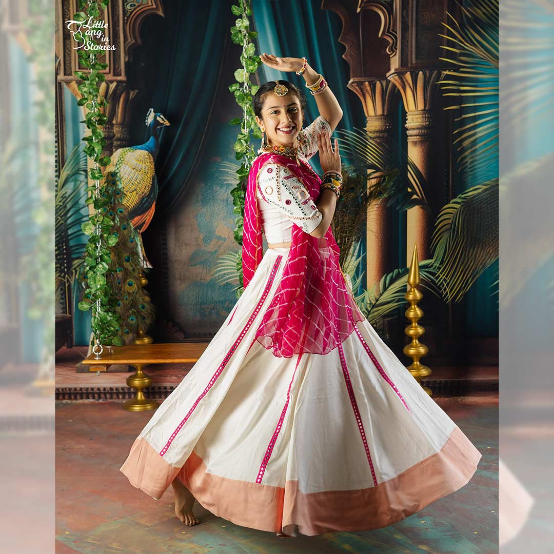 Mayura Mahal : Maternity Backdrops
