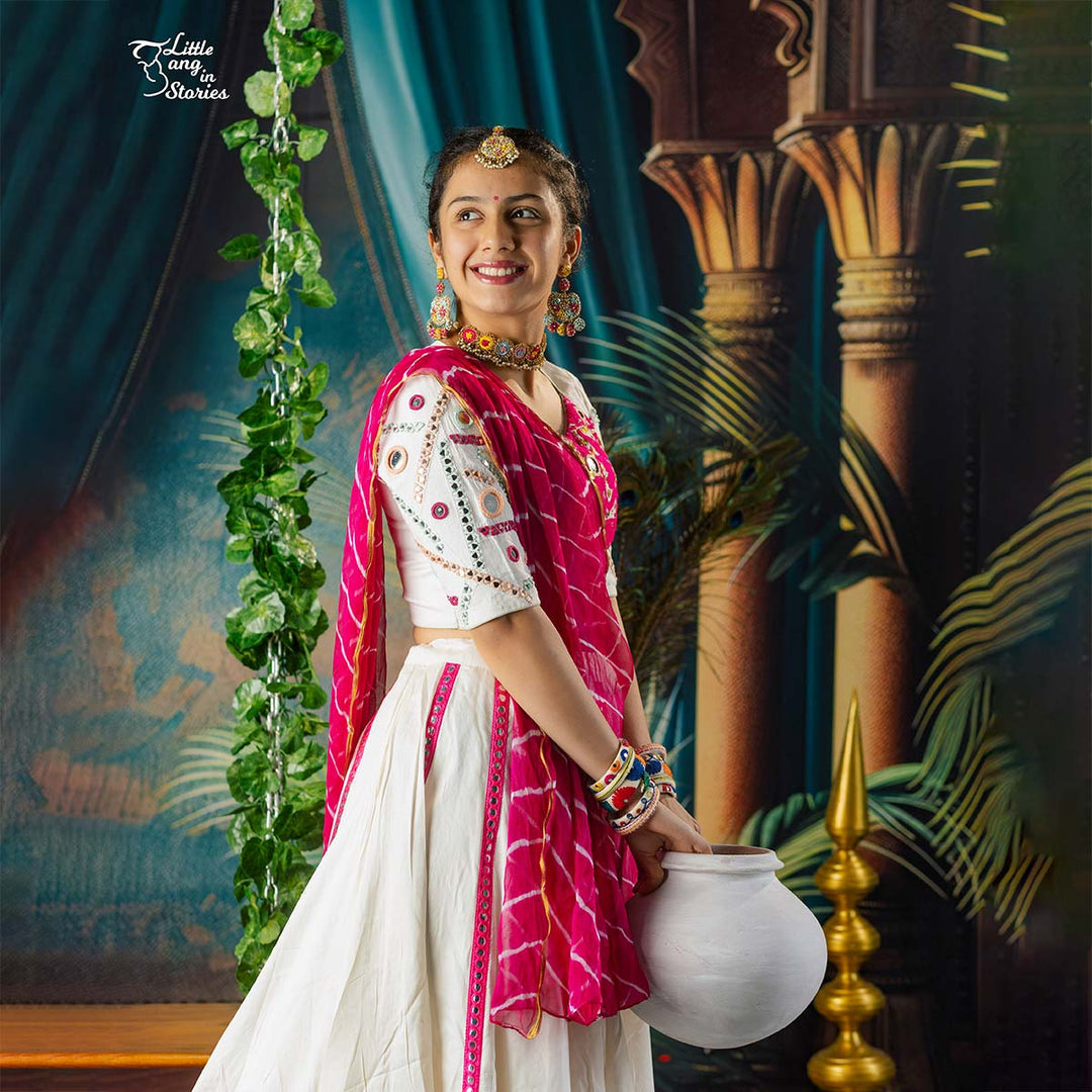 Mayura Mahal : Maternity Backdrops