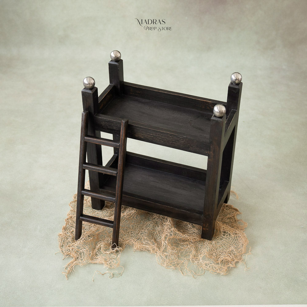 Newborn Twins Bed : Baby Props