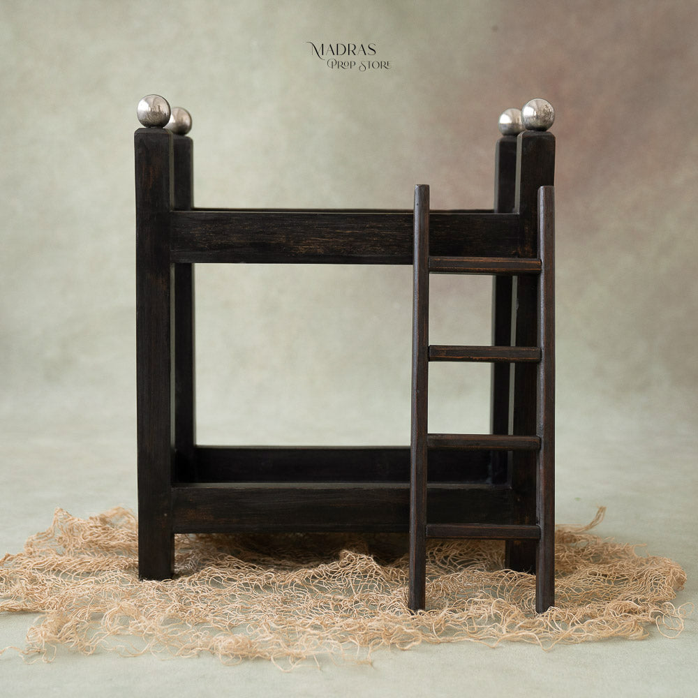 Newborn Twins Bed : Baby Props