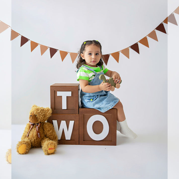 One And Two Apple Boxes : Baby Props