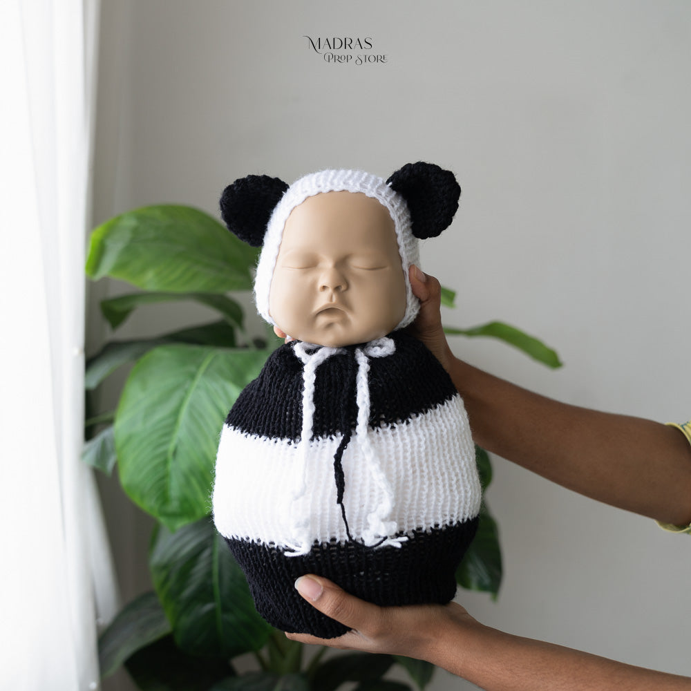 Panda Pouch Wrap With Cap : Baby Props