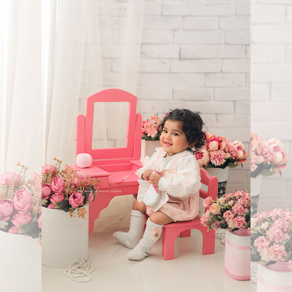 Petite Dressing Table : Baby Props