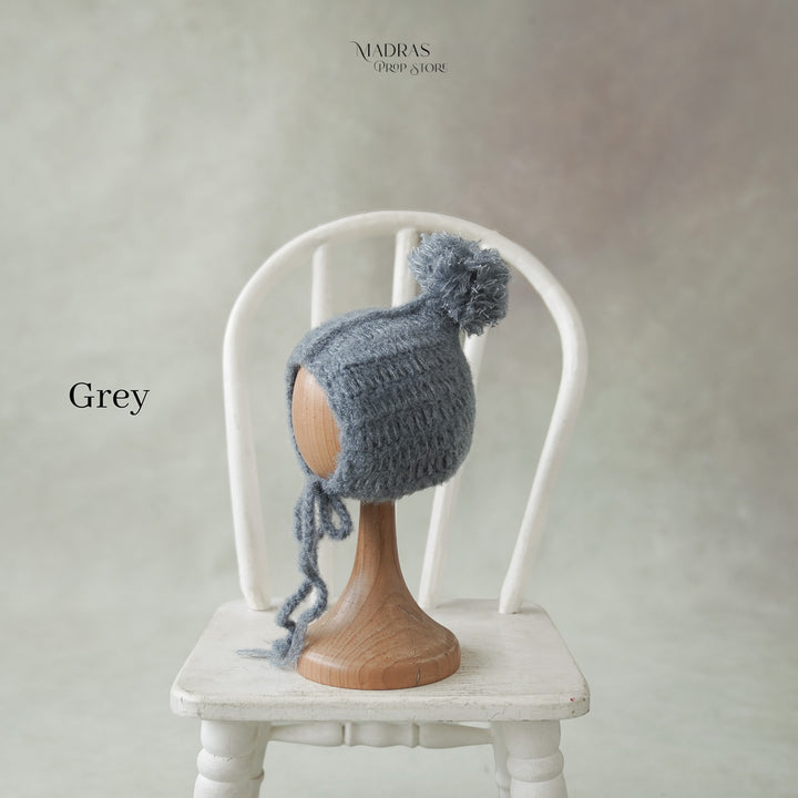 Pompom Cap : Baby Props
