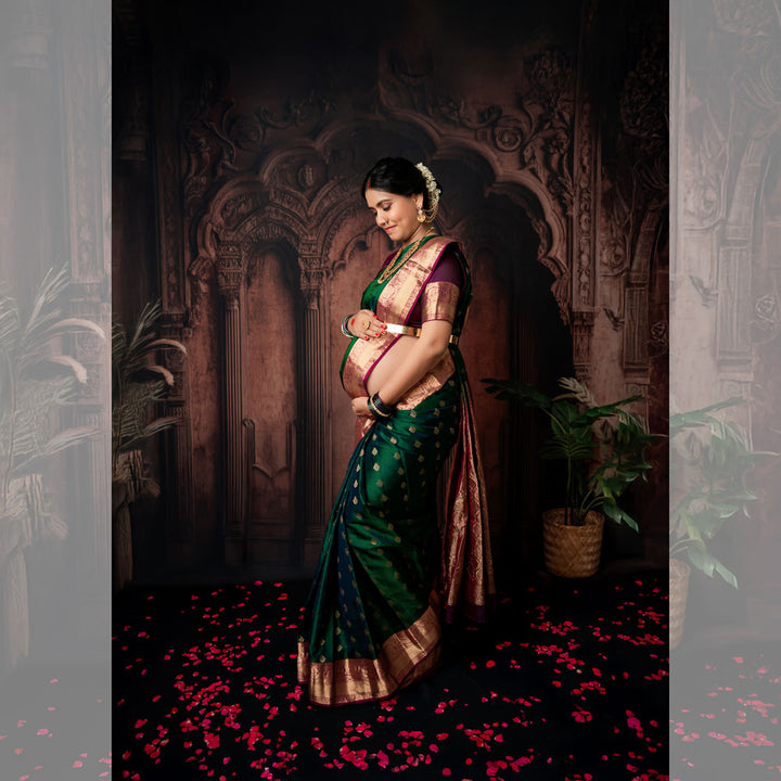 Royal Court : Maternity Backdrops